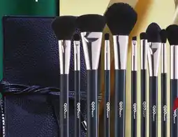 Shoppers Drug Mart QUO BEAUTY Must Have Brush Set offer