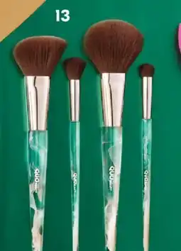 Pharmaprix QUO BEAUTY Flawless Face Brush Set offer