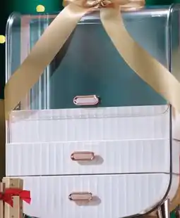 Pharmaprix QUO BEAUTY Cosmetic Sponge Case offer