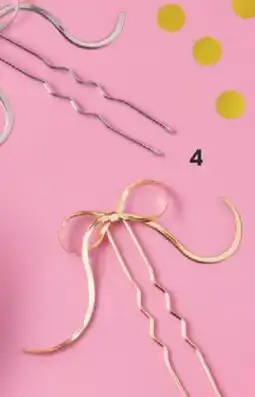 Pharmaprix QUO BEAUTY 2 Pieces Vintage Bow Pins offer