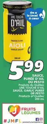 IGA UNE TOUCHE D'AIL GARLIC PUREE offer