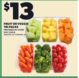 Loblaws FRUIT OR VEGGIE TRI PACKS, 830-1200 G offer