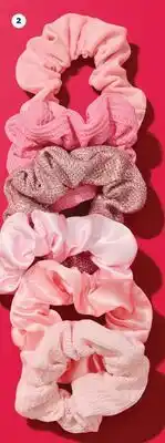 Real Canadian Superstore QUO BEAUTY HOLIDAY SCRUNCHIE SET offer
