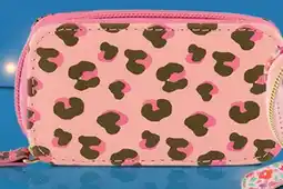 Familiprix DERRIÈRE LA PORTE Selected manicure sets offer