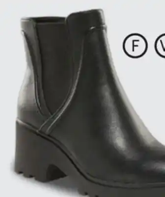 L'équipeur Women's Dayah Chelsea Zippered Boots offer