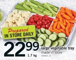 Fortinos LARGE VEGETABLE TRAY, 1.7 kg offer