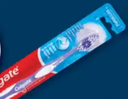 Familiprix Colgate Extra Clean toothbrush Soft offer