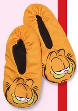 Giant Tiger Men's licensed slippers offer