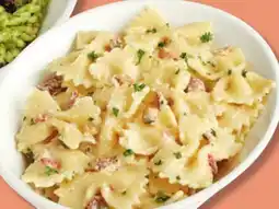 IGA C'EST PRÊT! GOURMET SALAD offer