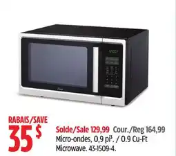 Canadian Tire MASTER Chef 0.9 Cu-Ft Microwave offer