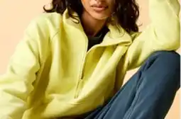 Walmart Chandail à demi-fermeture à glissière ou pantalon à cheville élastique Athletic Works offer