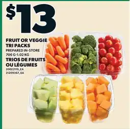 Valu-mart TRIOS DE FRUITS OU LÉGUMES, 706 G-1.02 KG offer
