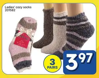 Rossy Ladiesʼ cozy socks offer