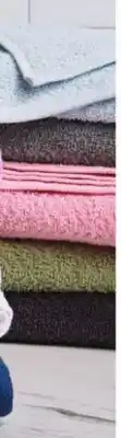 Giant Tiger 100% Cotton Bath Towel offer
