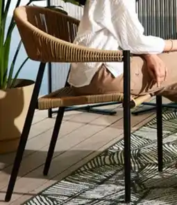Walmart Chaise empilable Marela de Hometrends offer