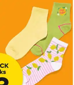 Giant Tiger 3 PACK socks offer