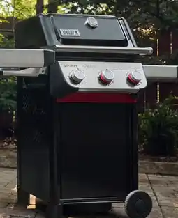 RONA Weber Spirit E-325S, 31000 BTU, 3 burners offer