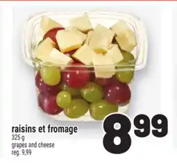 Metro RAISINS ET FROMAGE | GRAPES AND CHEESE offer