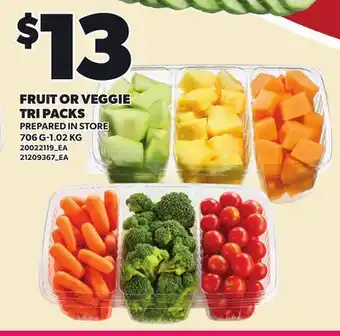 Loblaws FRUIT OR VEGGIE TRI PACKS, 706 G-1.02 KG offer