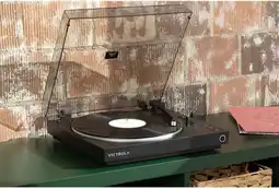 2001 Audio Video VICTROLA TURNTABLE SUITCASE GLOW BT offer