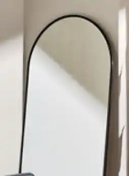 Walmart Miroir courbé Mainstays en aluminium noir ou doré offer