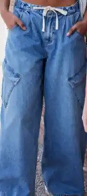 Walmart Jean ballon à jambe large No Boundaries offer