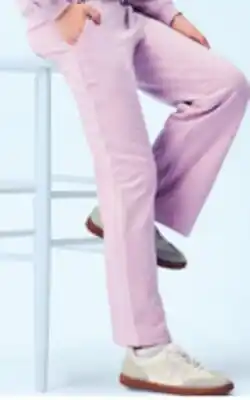Walmart George wide-leg sweatpants offer