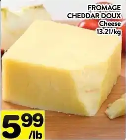 Supermarché PA Fromage cheddar doux cheese offer