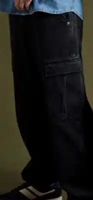 Walmart Men's loose cargo jean offer