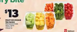 Loblaws FRUIT OR VEGGIE TRI PACKS, 706 G-1.02 KG offer
