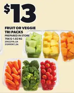 Loblaws FRUIT OR VEGGIE TRI PACKS, 706 G-1.02 KG offer
