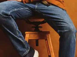 Walmart Jean coupe droite Signature de Levi Strauss offer