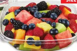 Metro DELUXE CRUNCH MIX 525 G LARGE DELUXE FRUIT SALAD 730 G offer