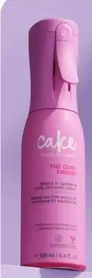 Walmart Brume ravive-boucles ou gel-mousse forme et tenue des boucles The Curl Friend de Cake offer