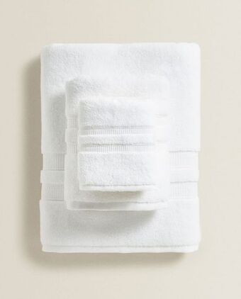 Extra soft towel with double border