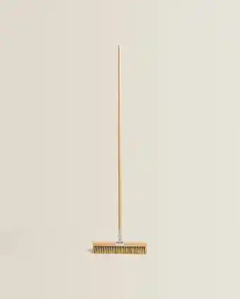 Long mobile brush/broom