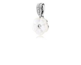 Pandora Luminous florals, mother-of-pearl & clear cz offer