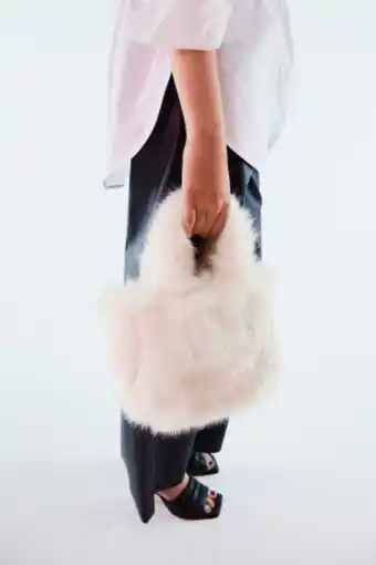 H&M Small faux fur shoulder bag offer
