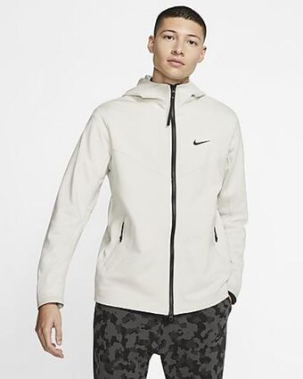 Nike Nike sportswear tech pack offer