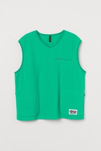 H&M Fleece sweater vest offer