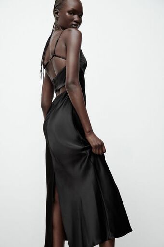 Zara Vestido midi satinado oferta