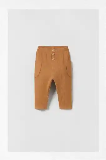 Zara Pantalón canalé bolsillos oferta