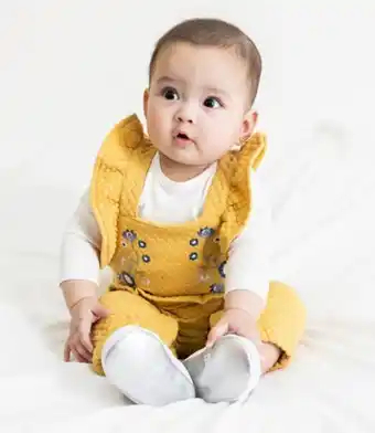 Limonada Jardinera con polera básica recién nacida algodón mostaza limonada oferta