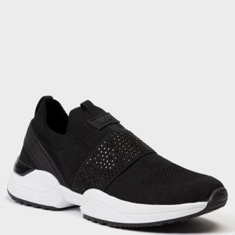 Falabella Zapatilla urbana mujer negra by gala mossimo oferta