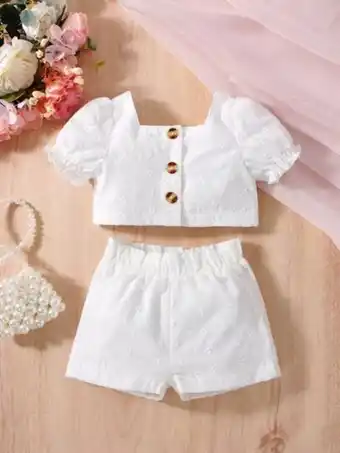 Bebé shorts con top con bordado con ojal de manga farol con botón delantero