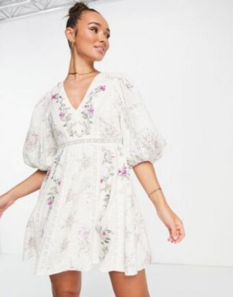 Asos Asos edition floral embroidered mini dress with lace inserts in cream oferta