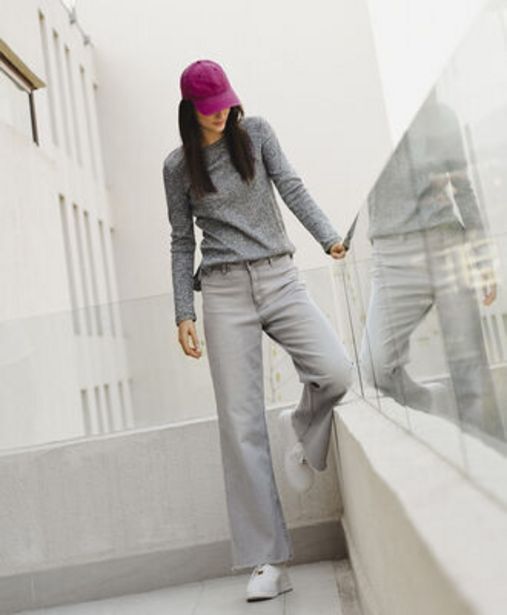 Tricot Jeans mujer bota desflecada wide oferta