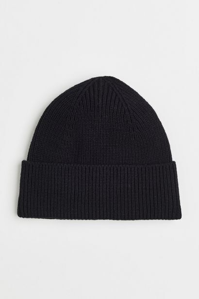H&M Gorro en punto acanalado oferta