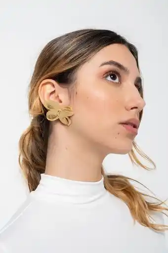 Spirito Aretes de flor con cristales oferta