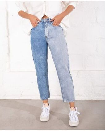 Naf Naf Jean para mujer azul medio mom tiro súper alto de dos tonos oferta